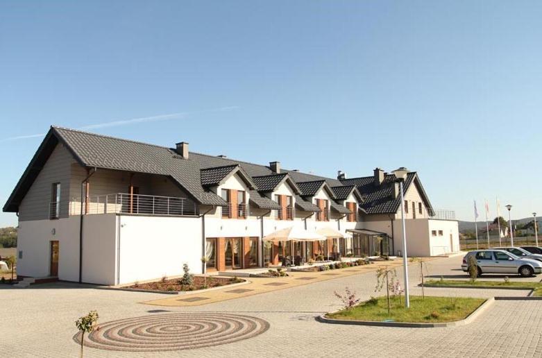 Gosciniec Europejski Miedziana Gora ภายนอก รูปภาพ