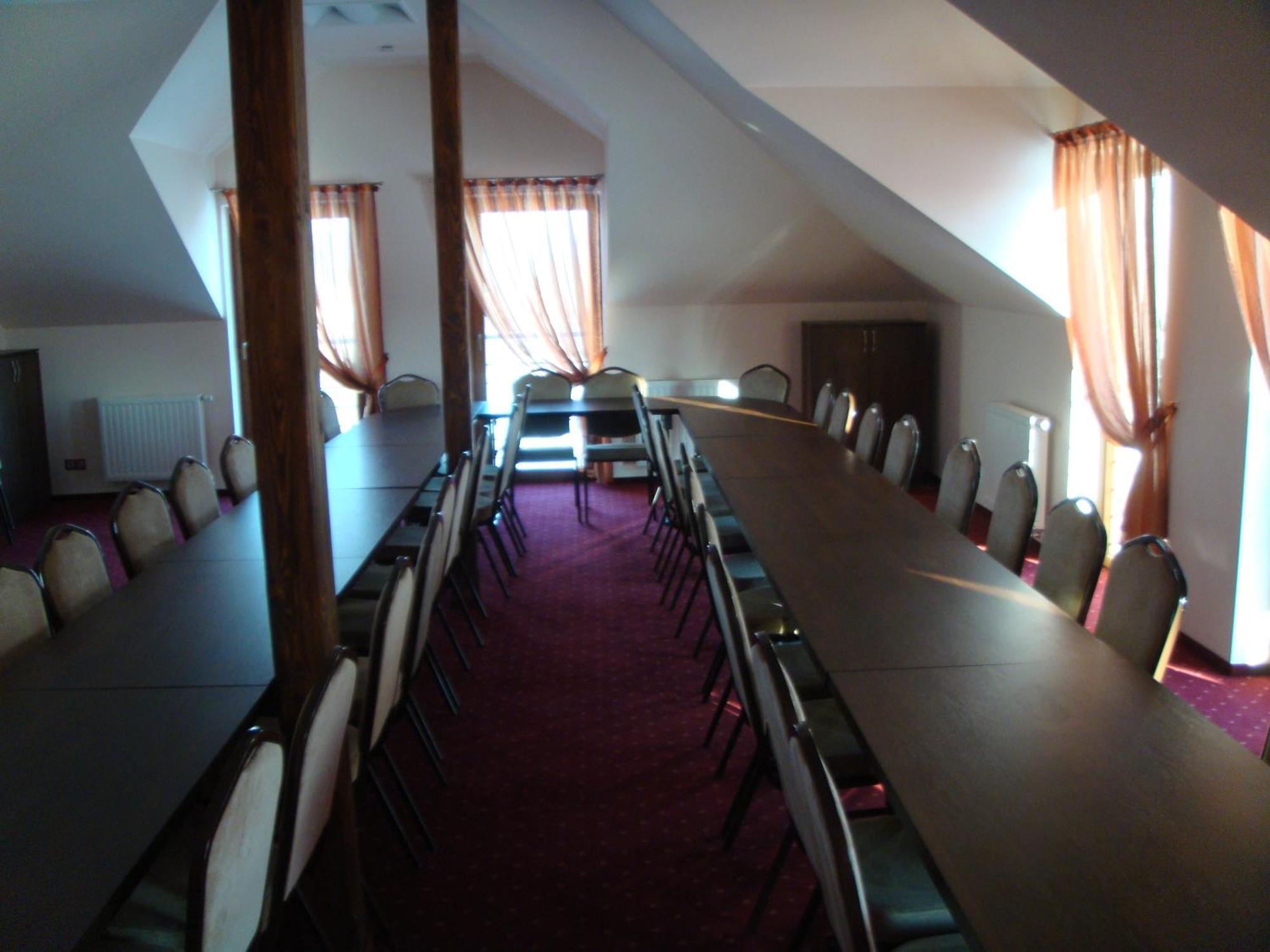 Gosciniec Europejski Miedziana Gora ภายนอก รูปภาพ